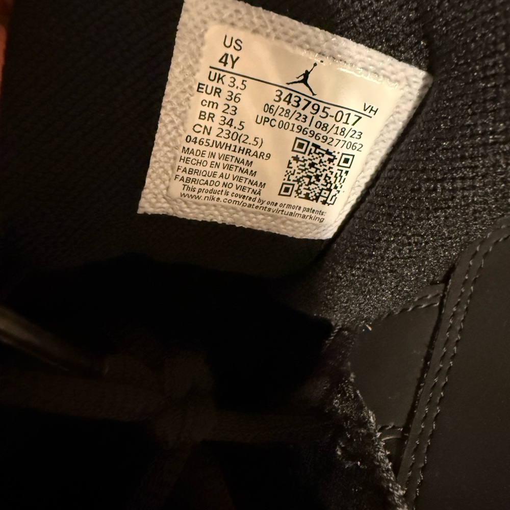 Nike Air Jordan | True Flight - Picture 8 of 8